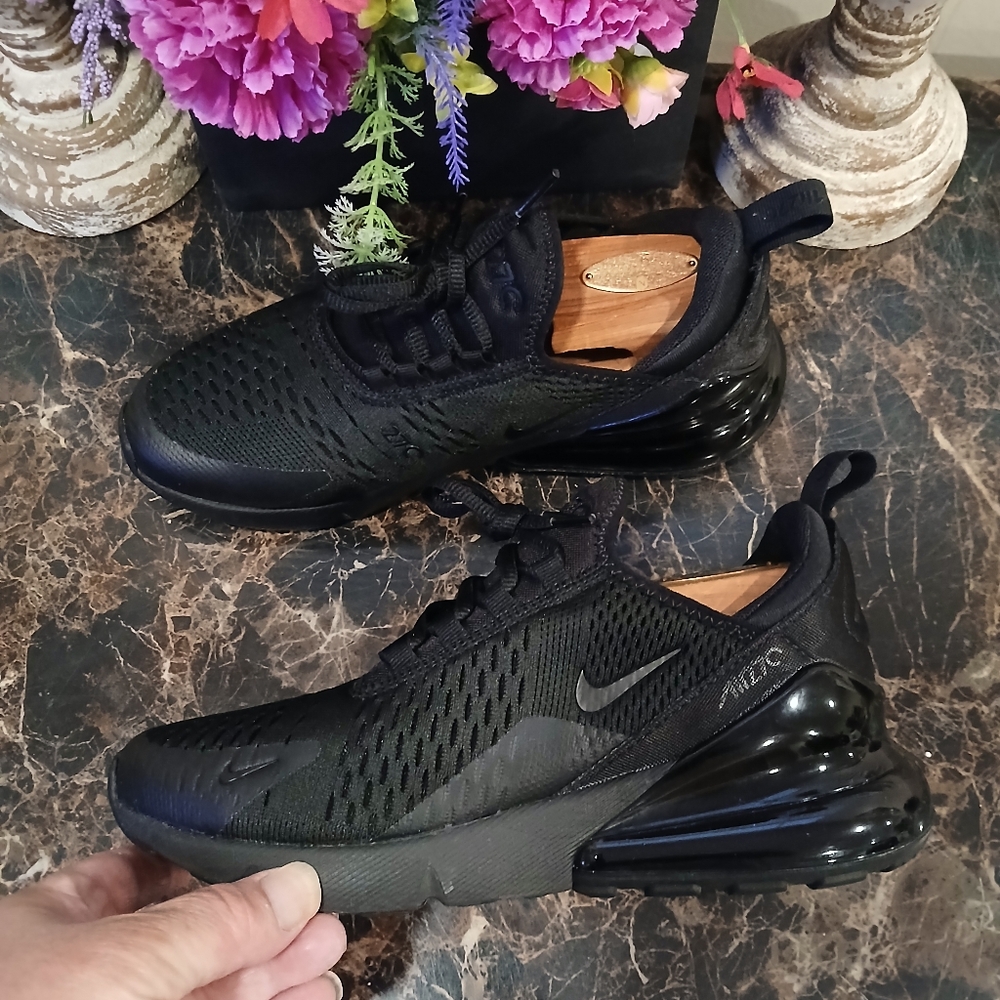 Nike Air Max 270 Streetwear/Lifestyle Shoes Size 7 Youth/8.5 Women - Picture 8 of 10